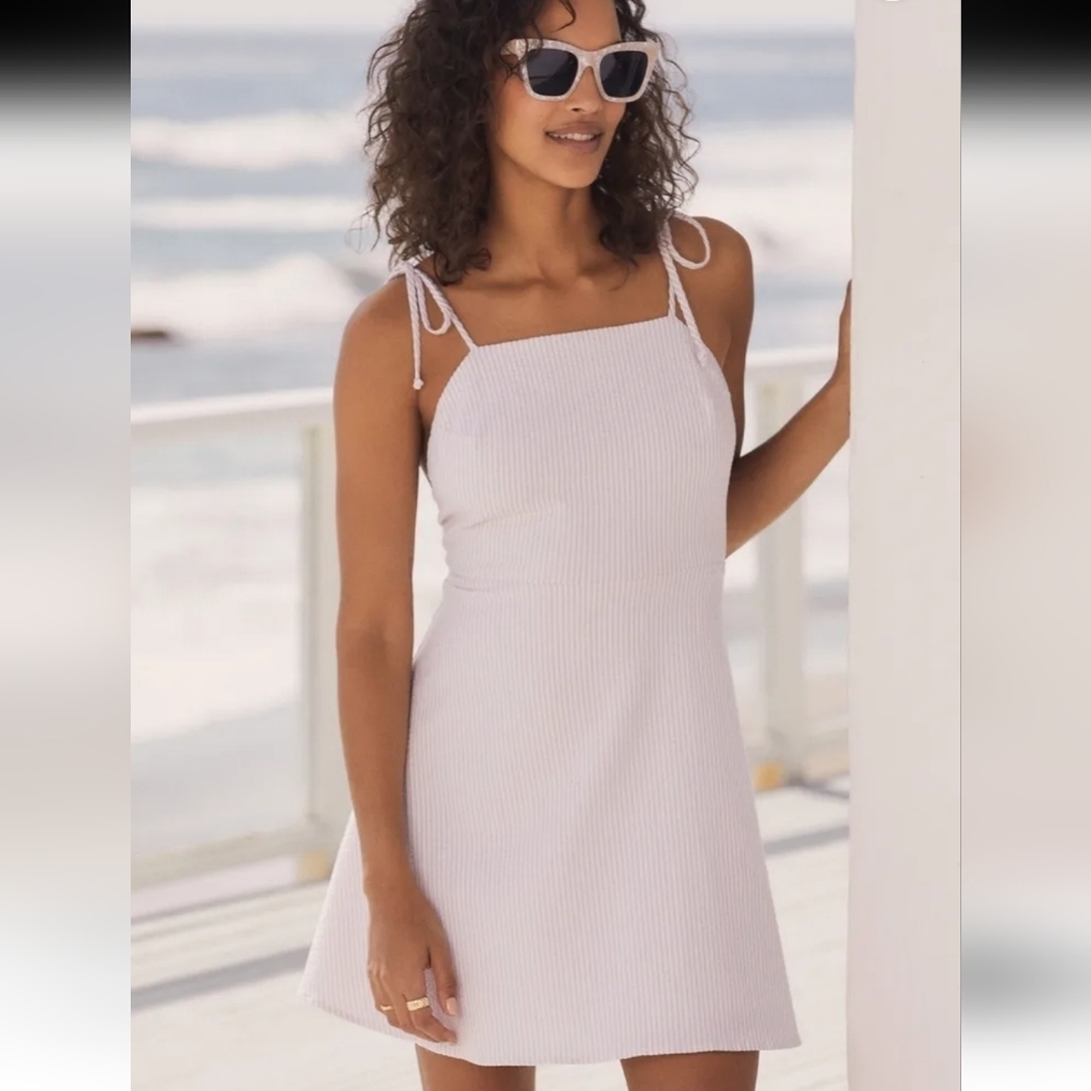 NWT Down the Horizon Beige Striped Tie Strap Skater Dress Size Medium